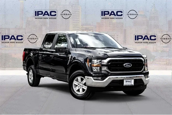 $33990 : Ford F-150 2023 4x4 XLT 4dr image 1