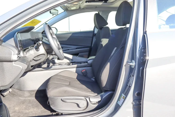 $19988 : 2025 Elantra SEL Convenience image 7