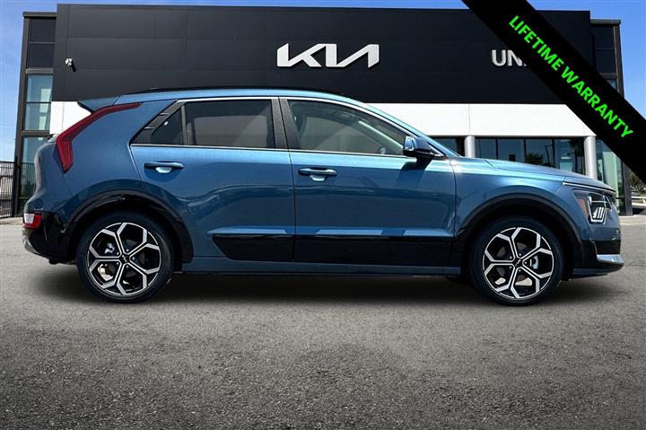 $33490 : New 2024 Niro image 4