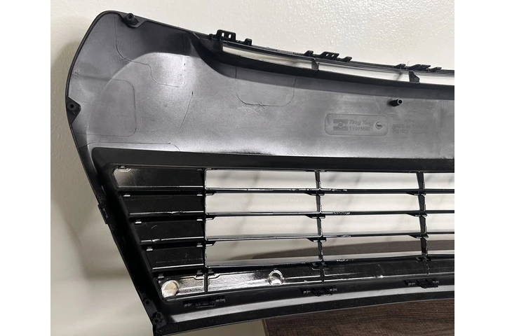 $50 : 14-16 TOYOTA COROLLA S GRILLE image 2