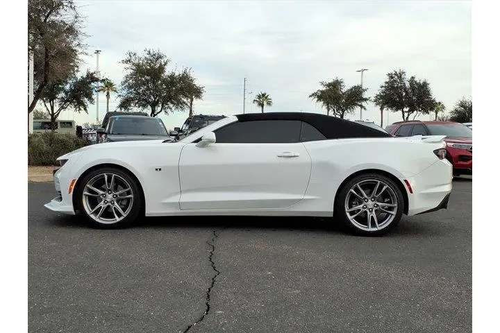 $27900 : Chevrolet Camaro 2023 LT 2dr image 2