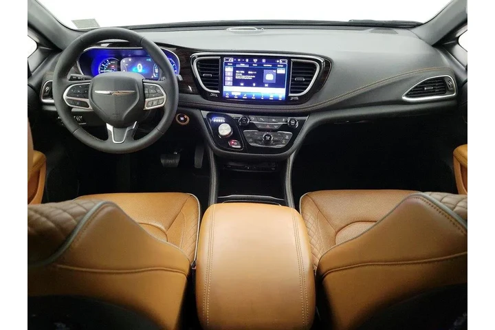 $38998 : Chrysler Pacifica Plug-In Hy image 9