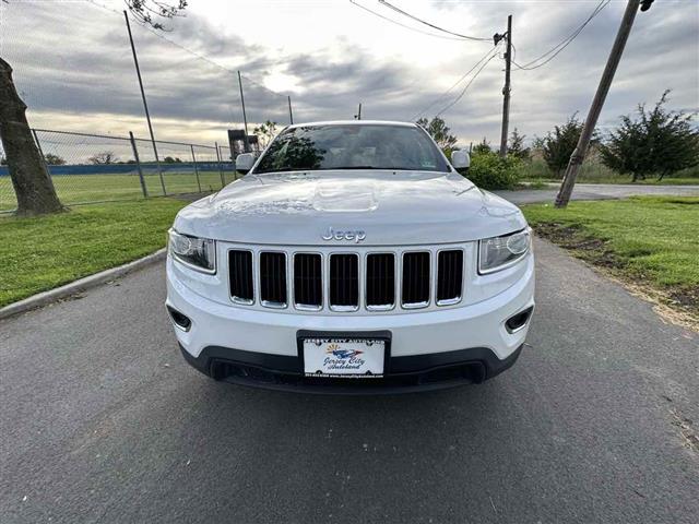 2015 Grand Cherokee Laredo image 10