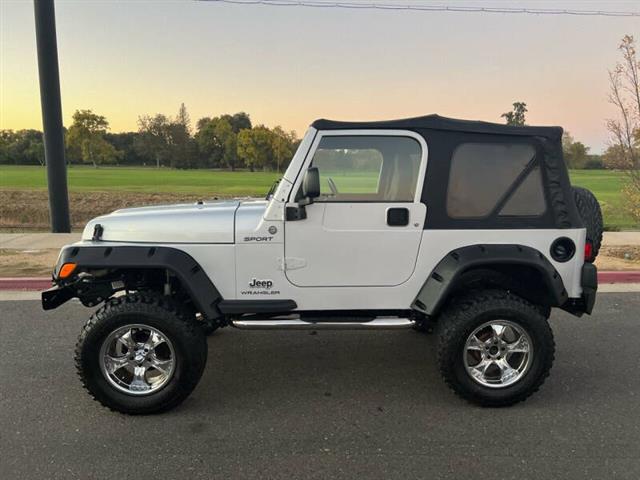 $15750 : 2005 Wrangler Sport image 4