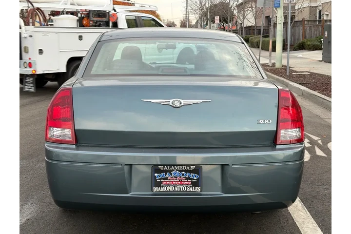 $7988 : 2005 300 300 image 7