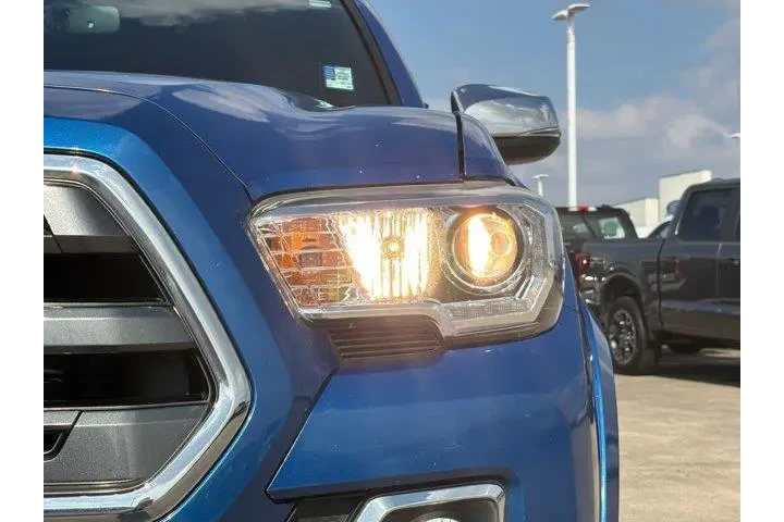 $23500 : Toyota Tacoma 2017 4x2 Limit image 9