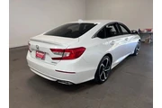 $21997 : Honda Accord 2018 Sport 4dr thumbnail
