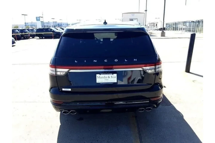 $39995 : 2022 Aviator Reserve image 7