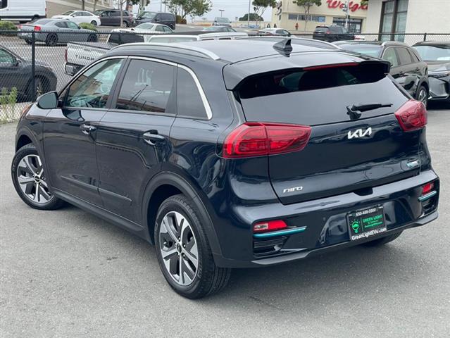 $24900 : Used 2022 Niro EV EX Premium image 7