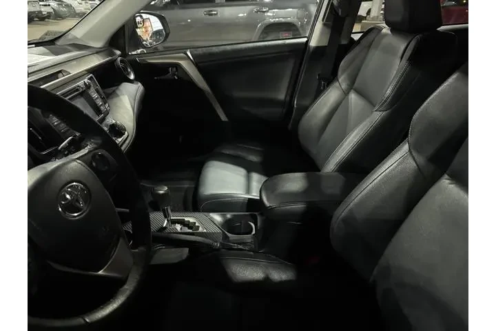 $11910 : Toyota RAV4 2014 AWD Limited image 4