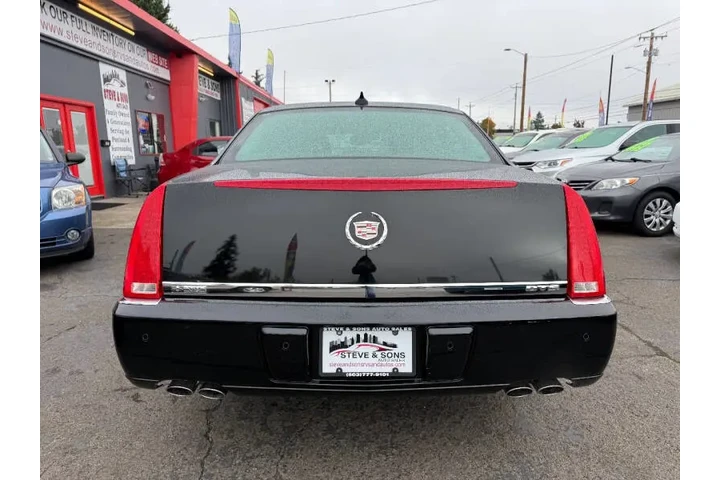 $6995 : 2009 DTS Luxury 6-Passenger image 7