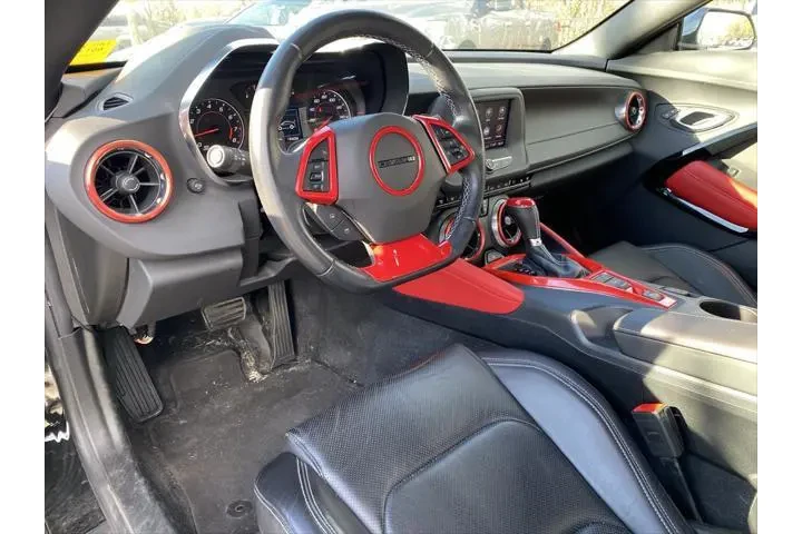 $35995 : Chevrolet Camaro 2024 LT 2dr image 9