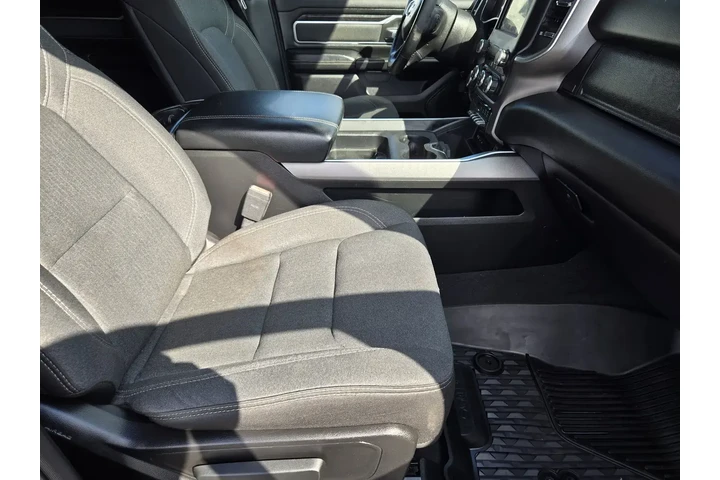 $27991 : Ram 1500 2019 4x4 Big Horn 4 image 9