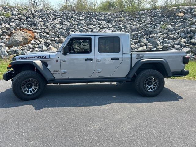 $37500 : PRE-OWNED 2020 JEEP GLADIATOR image 2