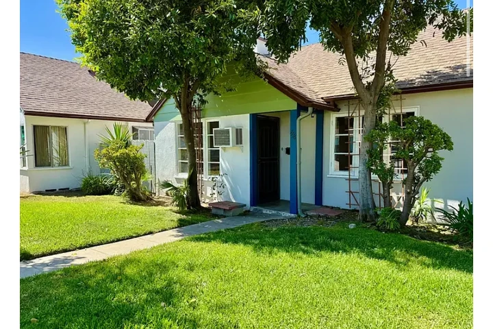 $1030 : with utilities 🏝 Glendale 🏝 image 1