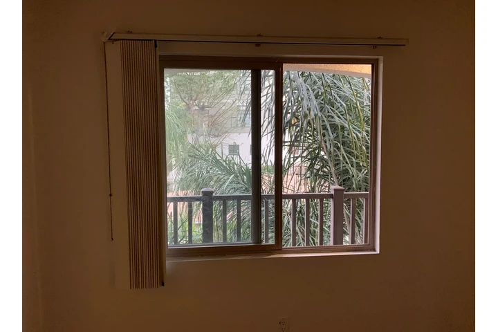 $750 : Cuarto de Renta image 3