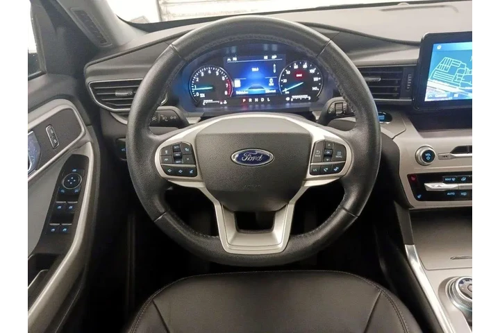 $26998 : Ford Explorer 2022 AWD XLT 4 image 10