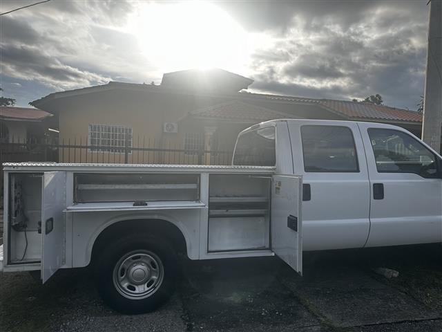 $18000 : Pickup ford F250XL image 5