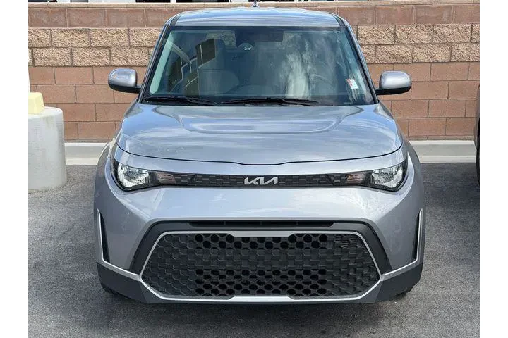 $18588 : Kia Soul 2025 LX 4dr Crossov image 6