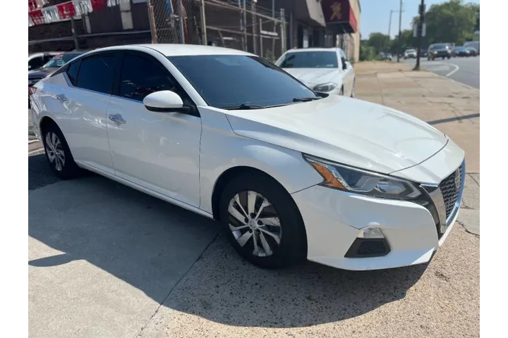 $9995 : 2019 Altima 2.5 S image 3
