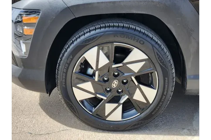 $20500 : Hyundai KONA 2025 SEL 4dr Cr image 10