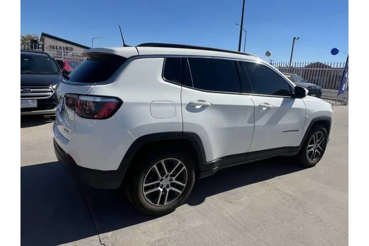 $12900 : 2018 Compass Altitude image 8