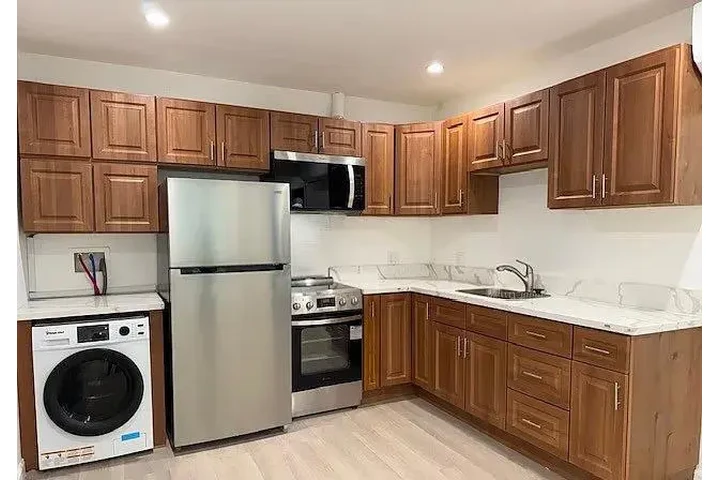 $800 : estudio recién reformado image 3