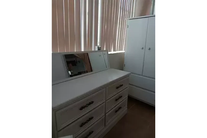 $650 : RENTO CUARTO MIAMI image 2