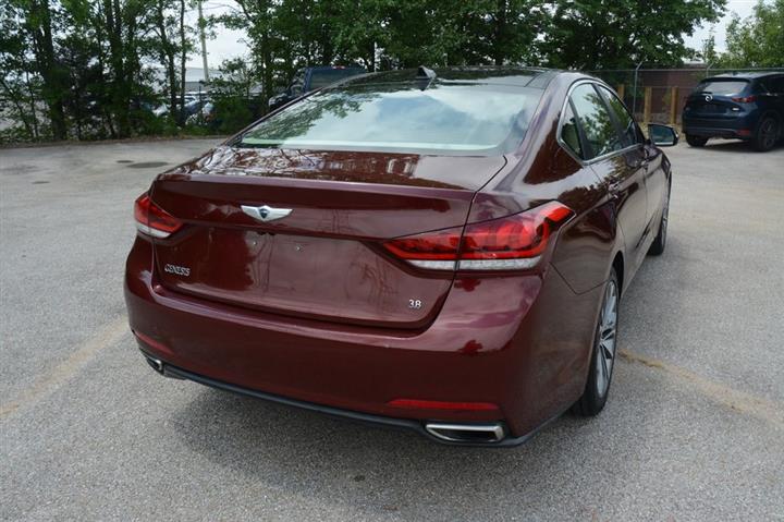 2016 Genesis 3.8L image 7