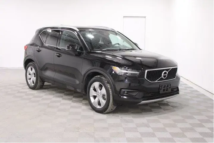 $25905 : Volvo XC40 2022 AWD T5 Momen image 1