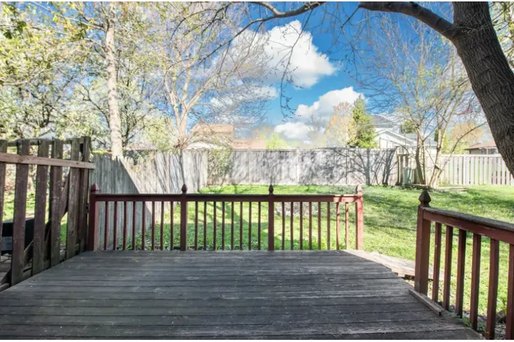 $980 : Fantastic 3 bedroom 1.1 bath d image 10