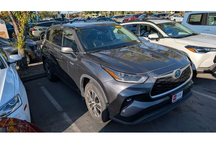 $38990 : 2021 Highlander Hybrid XLE image 8