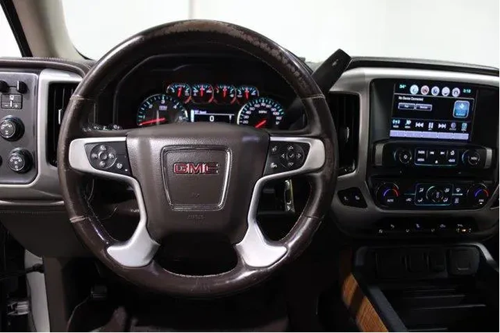 $36889 : GMC Sierra 1500 2018 4x4 SLT image 8