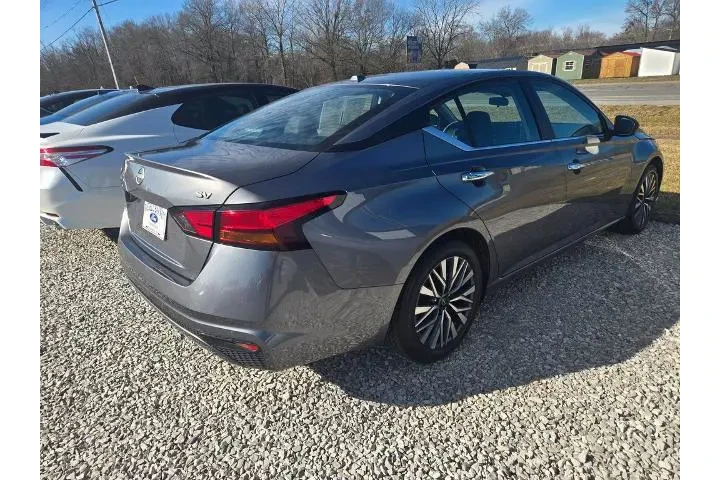 $19998 : Nissan Altima 2024 2.5 SV 4d image 4