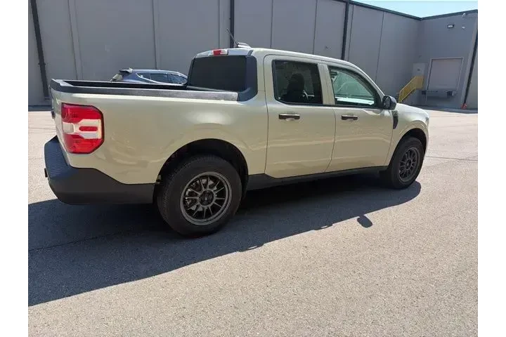 $26995 : Ford Maverick 2025 AWD XL 4d image 6