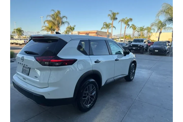 $19049 : Nissan Rogue 2024 AWD S 4dr image 8