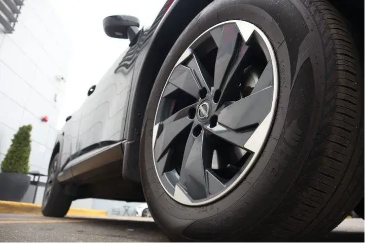 $23871 : Nissan Rogue 2025 AWD SV 4dr image 8