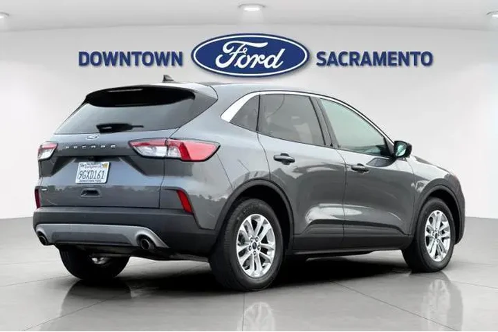 $17991 : Ford Escape 2022 SE 4dr SUV image 3