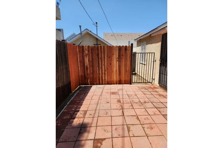 $2150 : 2 Bedr  Casita $2150 inglewood image 10
