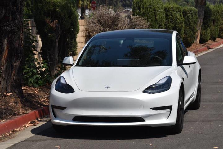 $25000 : 2021 Model 3 Standard Range P image 3