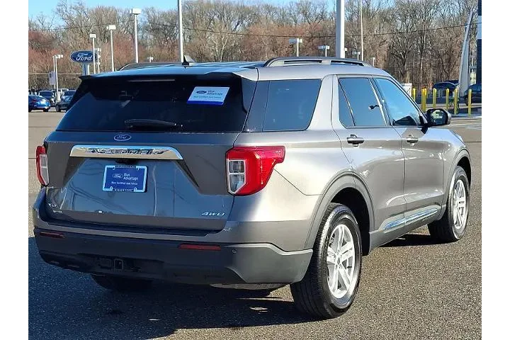 $31688 : Ford Explorer 2022 AWD XLT 4 image 6