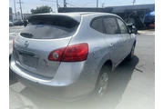 Nissan rouge en Los Angeles