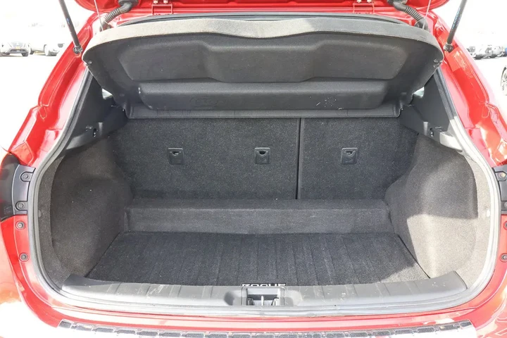 $10449 : 2017 Rogue Sport S image 9