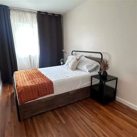 $200 : Rooms for rent Apt NY.1204 image 1