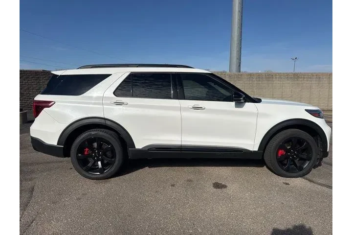 $38982 : Ford Explorer 2022 AWD ST 4d image 8