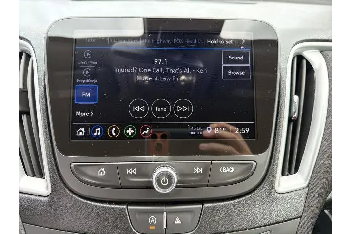 $17950 : Chevrolet Malibu 2024 LT 4dr image 4