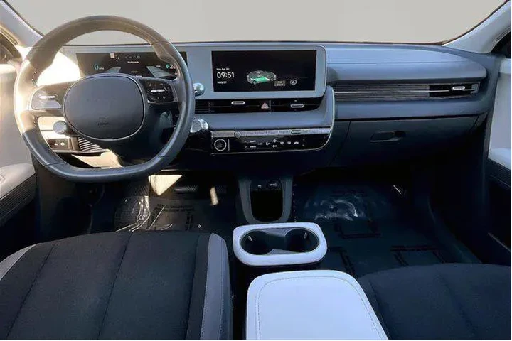 $16994 : Hyundai IONIQ 5 2022 SE 4dr image 7