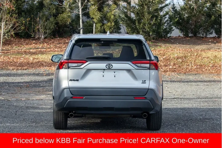 $20795 : Toyota RAV4 2022 AWD LE 4dr image 7