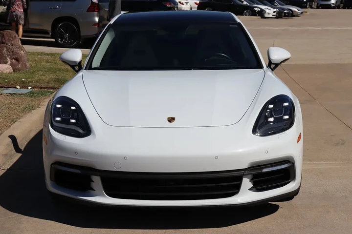 $50993 : 2018 Panamera 4 image 4
