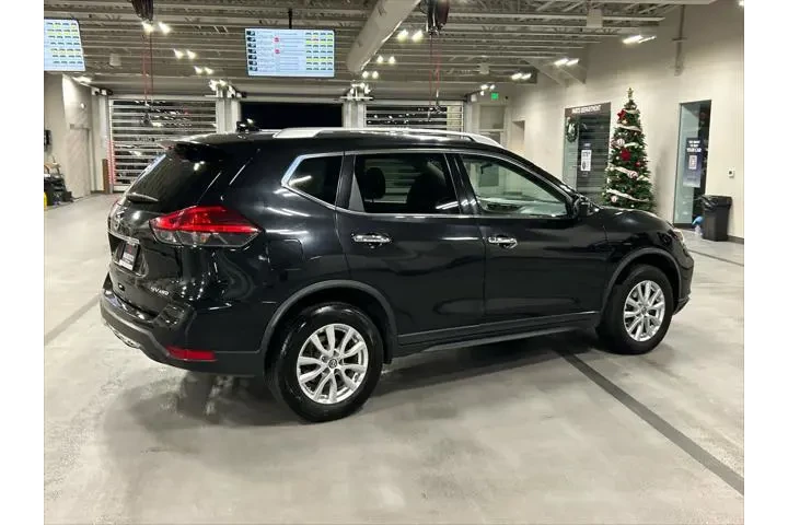 $11037 : Nissan Rogue 2017 AWD SV 4dr image 8